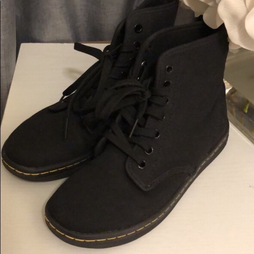 Dr. Martens Shoreditch Lace Up Sneaker Boot NWOT!